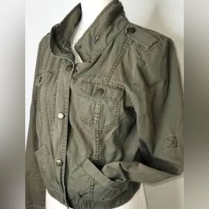 Military style cropped jacket. Good condition.